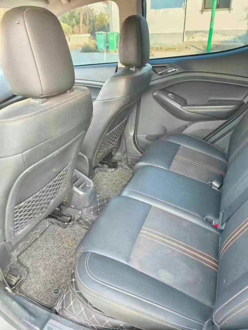 济宁17年比亚迪元8