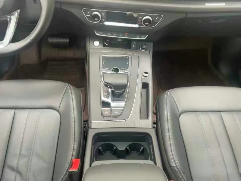 广州20年奥迪Q57