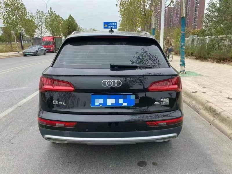 广州20年奥迪Q59
