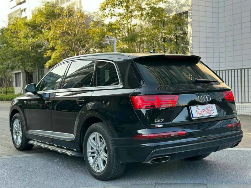 佛山19年奥迪Q75