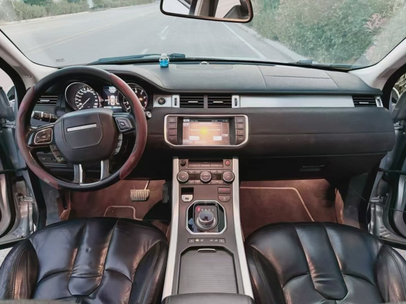 济宁13年路虎极光7