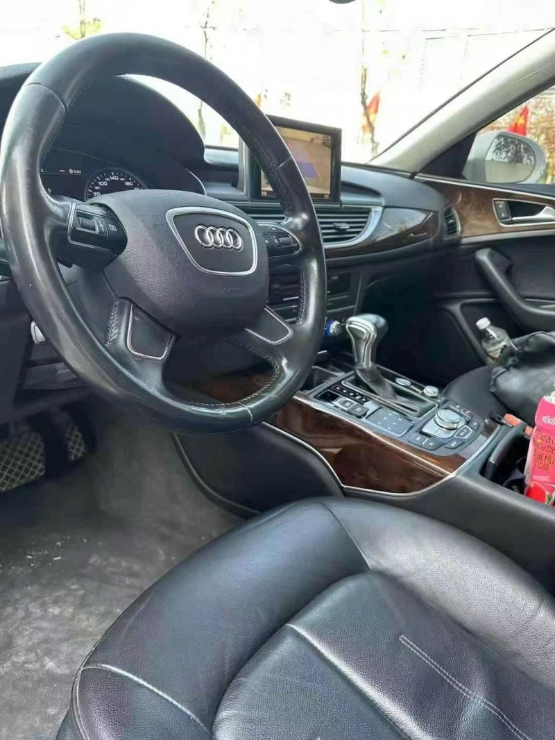 济宁16年奥迪A6L4