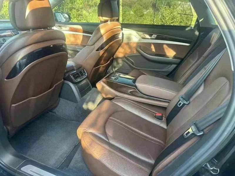 徐州17年奥迪A8L6