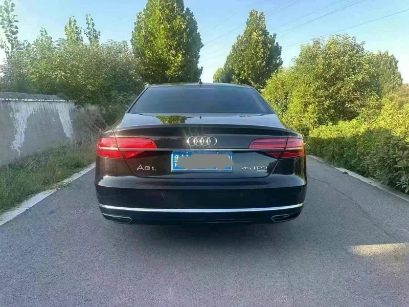 徐州17年奥迪A8L7