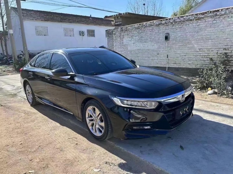 济宁21年本田雅阁3