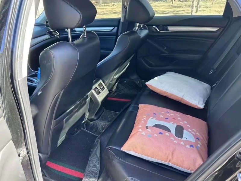 济宁21年本田雅阁4