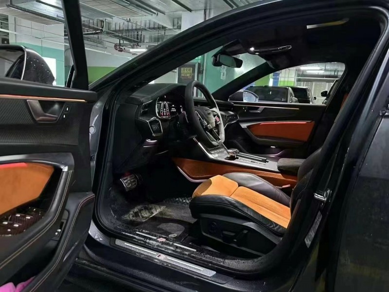 济宁21年奥迪A6L4