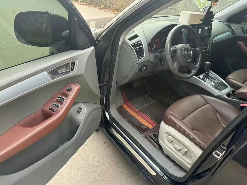 济宁13年奥迪Q56