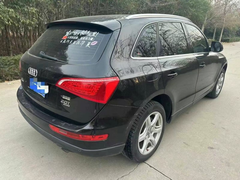 济宁13年奥迪Q58