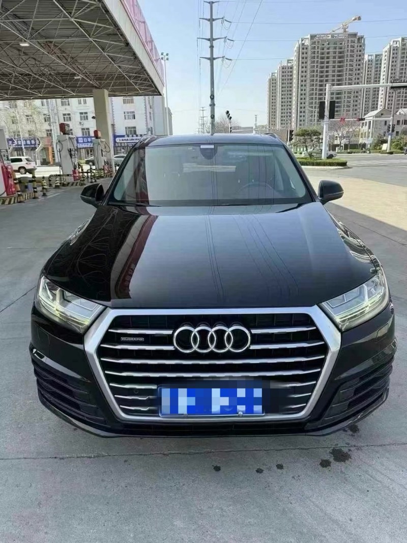 济宁17年奥迪Q71
