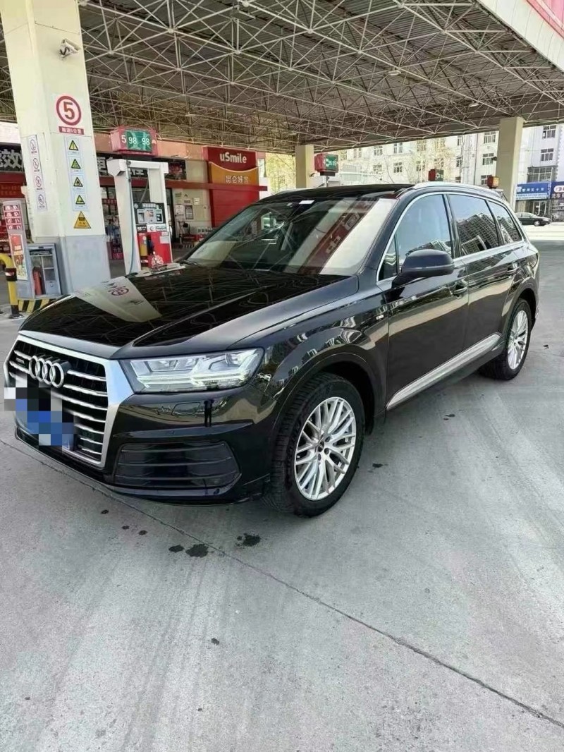 济宁17年奥迪Q72