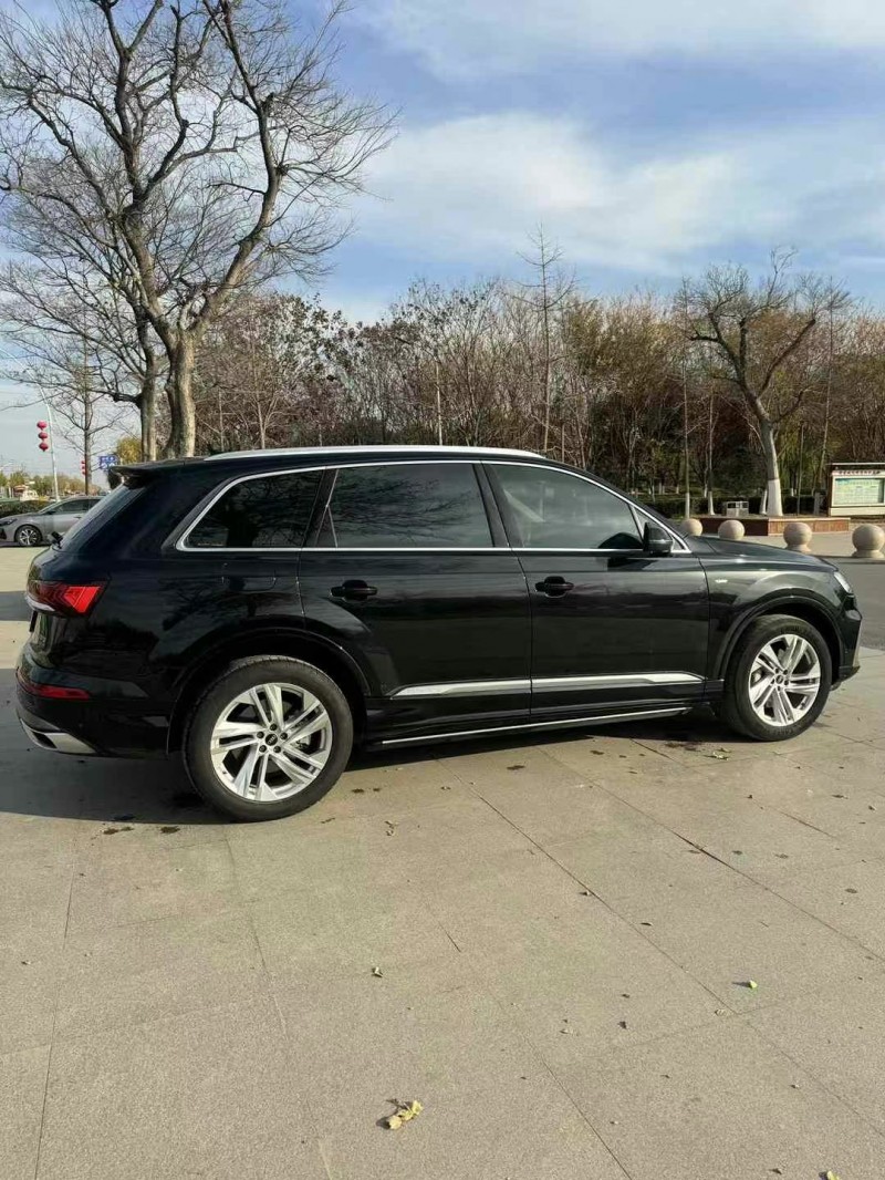 菏泽22年奥迪Q78