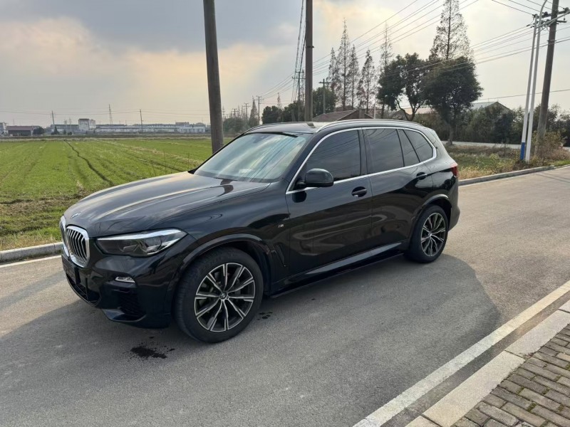 常州21年宝马X52