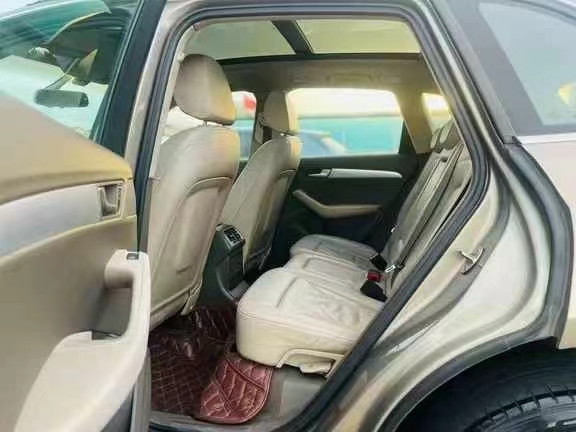 东莞11年奥迪Q56