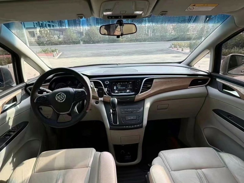 济宁18年别克GL83