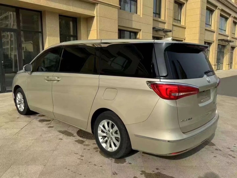 济宁18年别克GL84