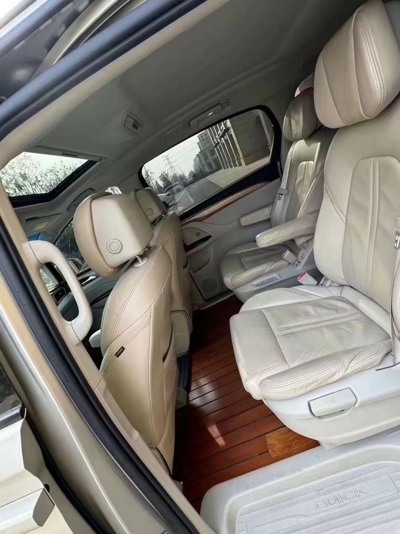 济宁18年别克GL85