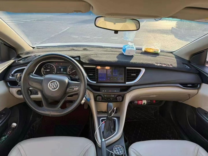 济宁16年别克英朗5