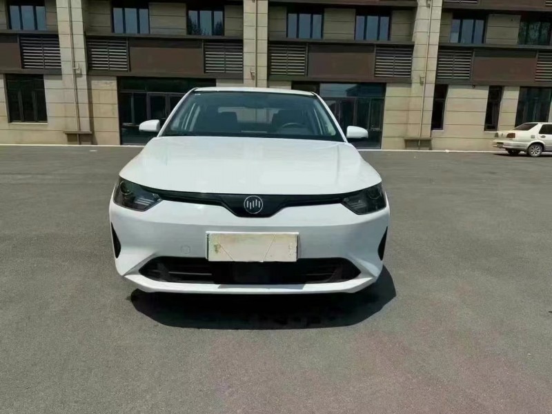 承德23年威馬汽車E51