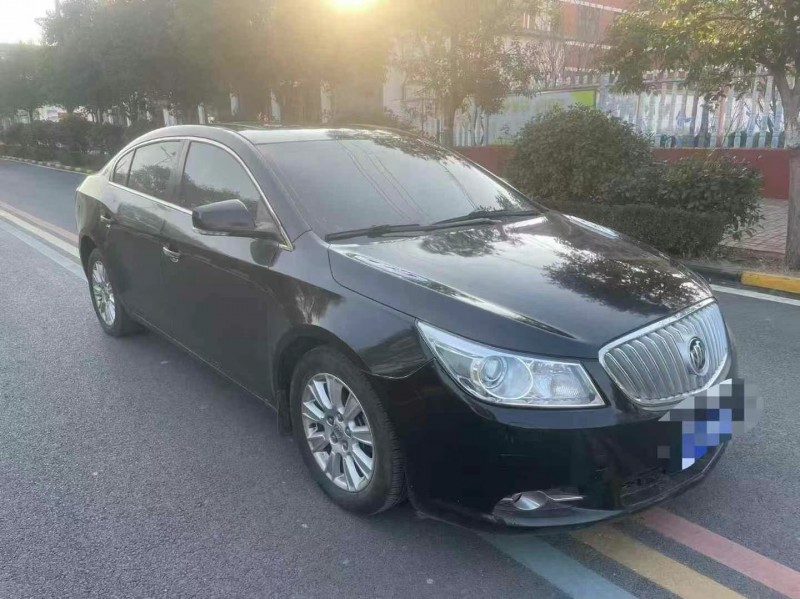 枣庄13年别克君越3