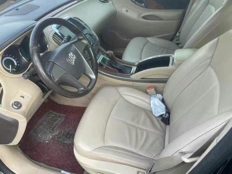 枣庄13年别克君越4