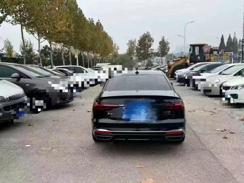 青岛21年奥迪A4L9