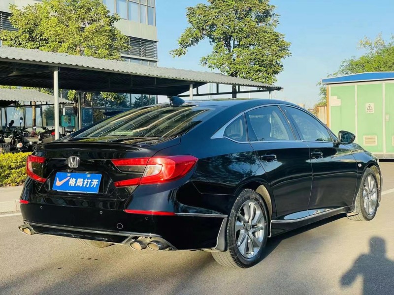 东莞19年本田雅阁7