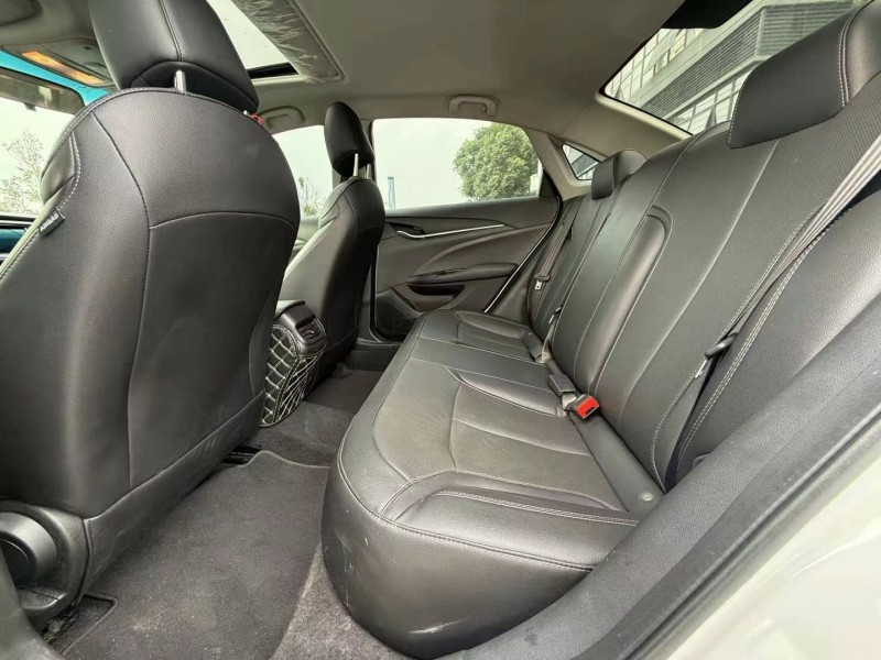 东莞22年别克英朗5