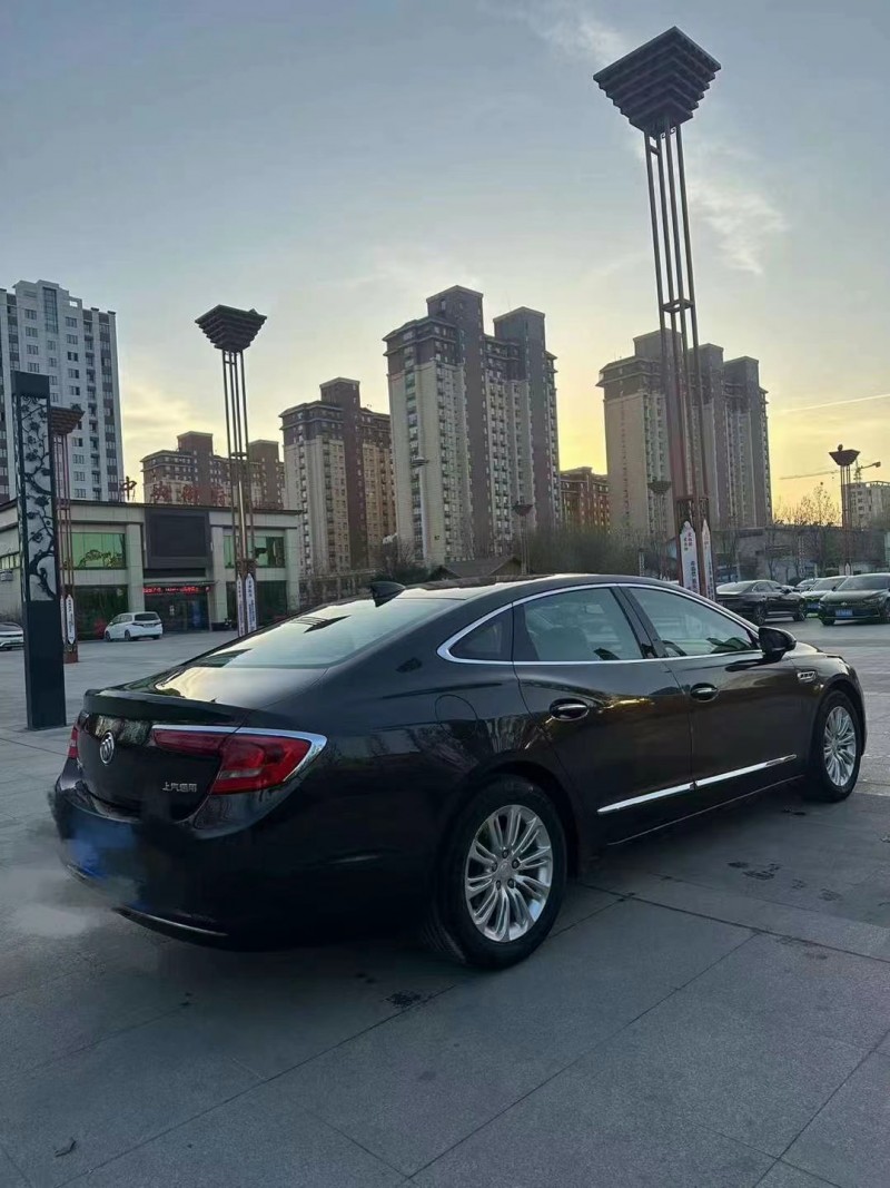 菏泽18年别克君越7