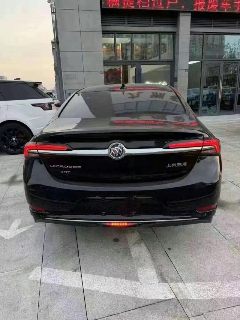 枣庄22年别克君越4