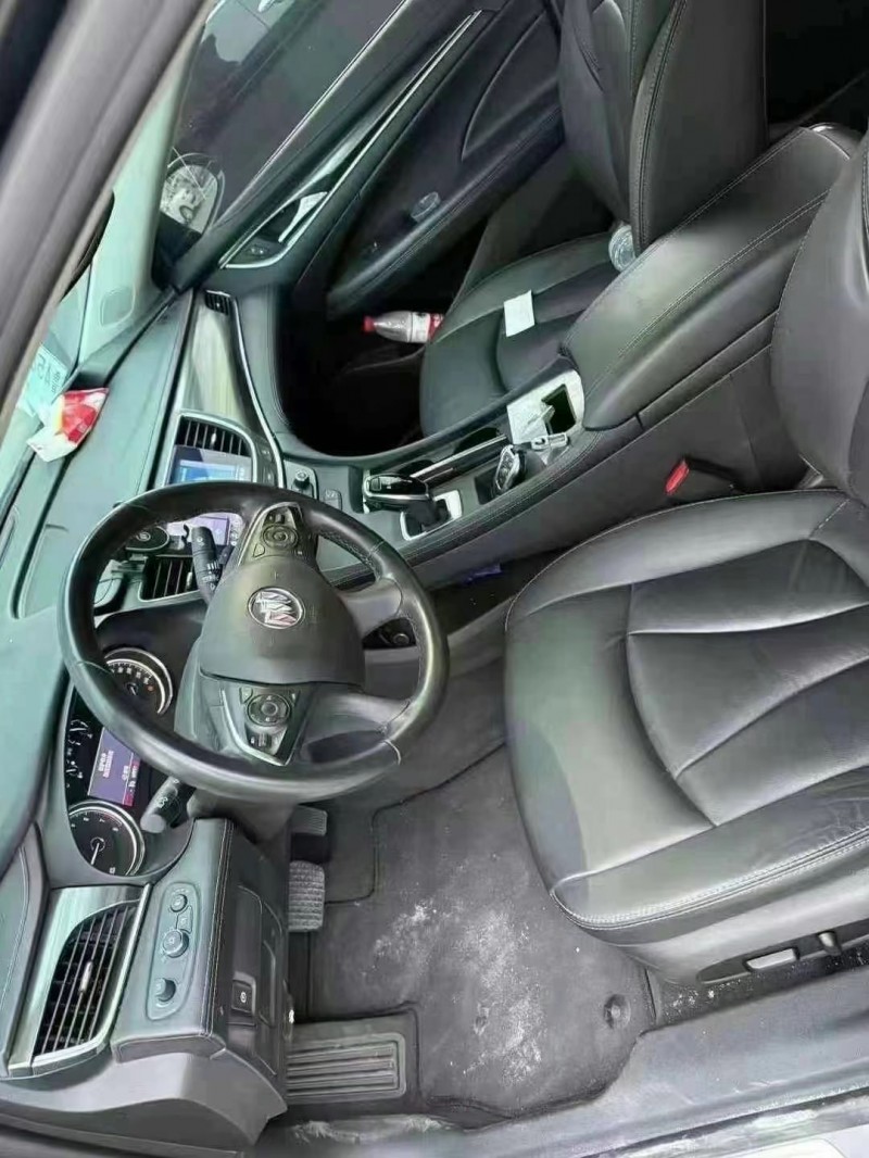 枣庄22年别克君越5