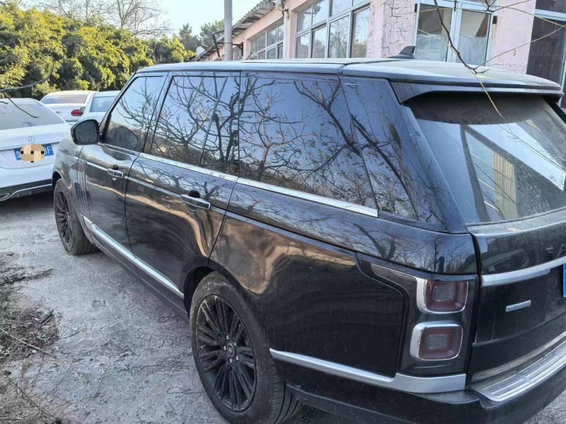 青岛16年路虎揽胜行政7