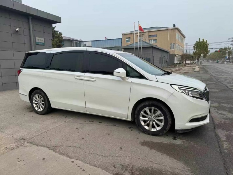 徐州17年别克GL82