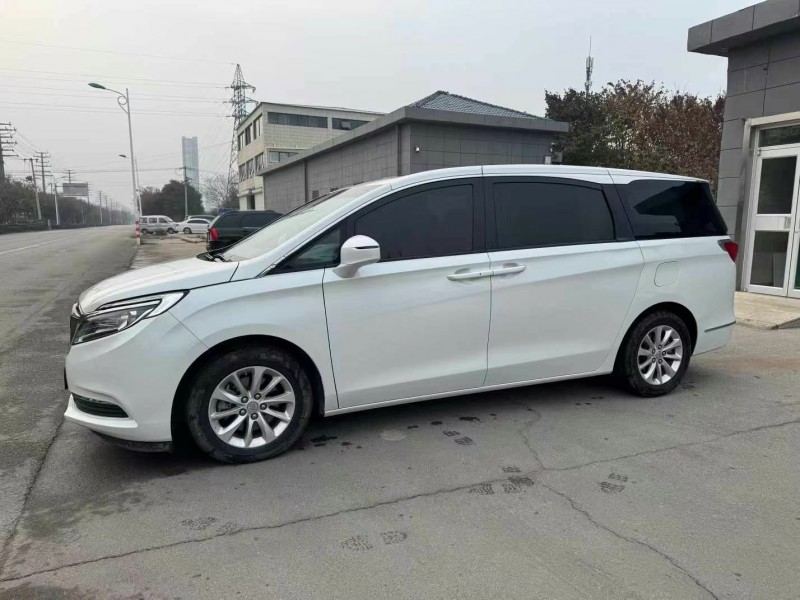 徐州17年别克GL83