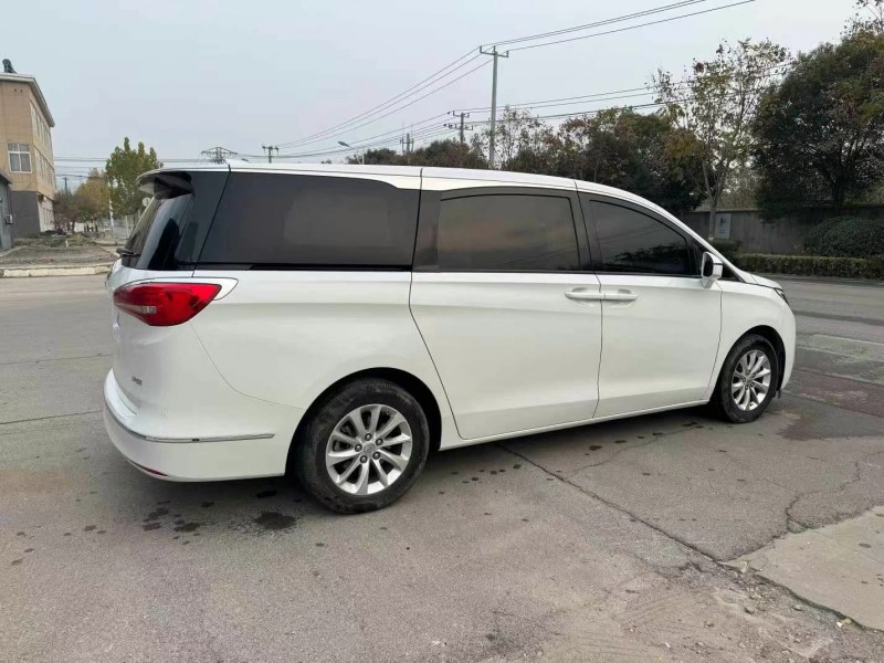 徐州17年别克GL84