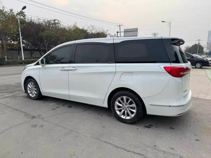 徐州17年别克GL85