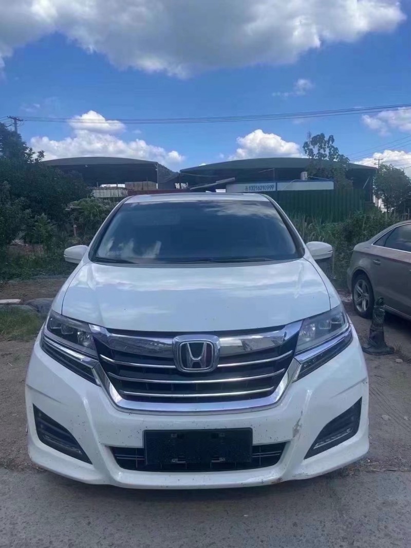 菏泽18年本田艾力绅1