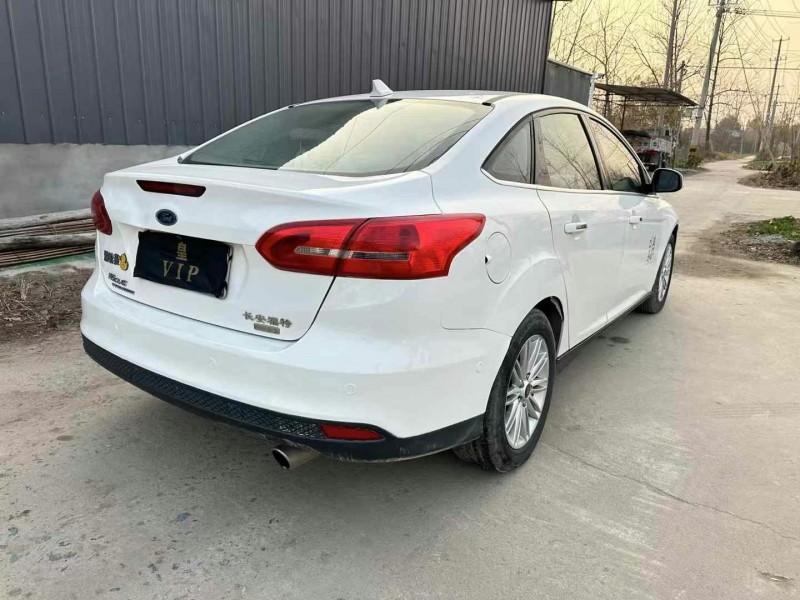 徐州17年福特福克斯7