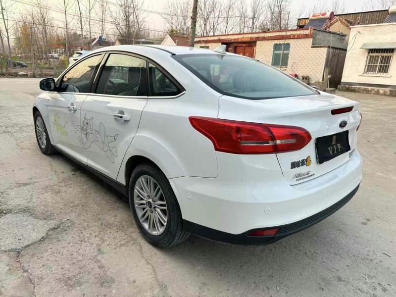 徐州17年福特福克斯8