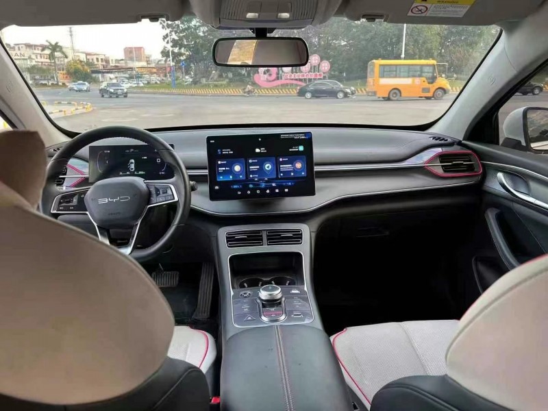 佛山23年比亚迪驱逐舰7