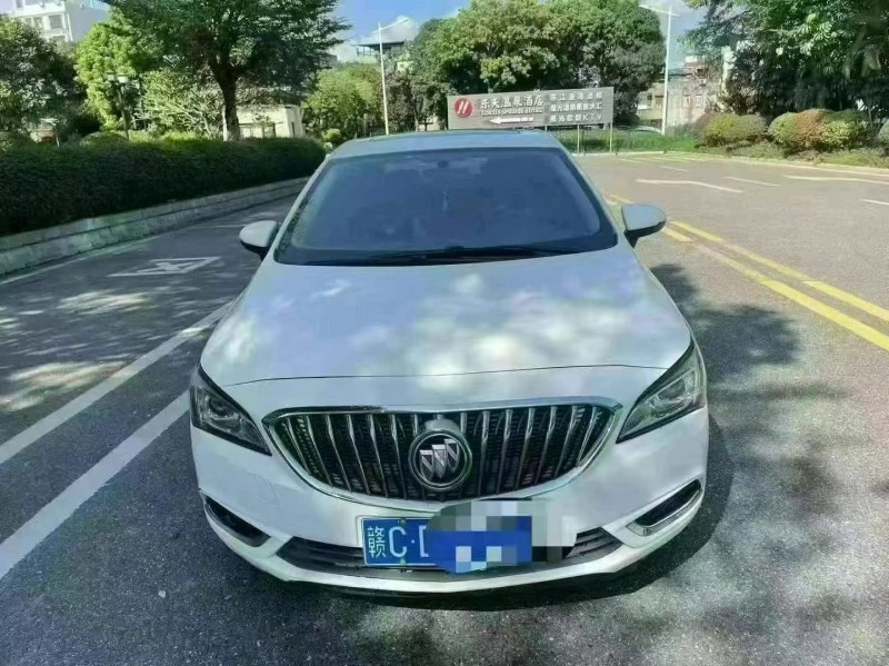 佛山16年别克威朗1