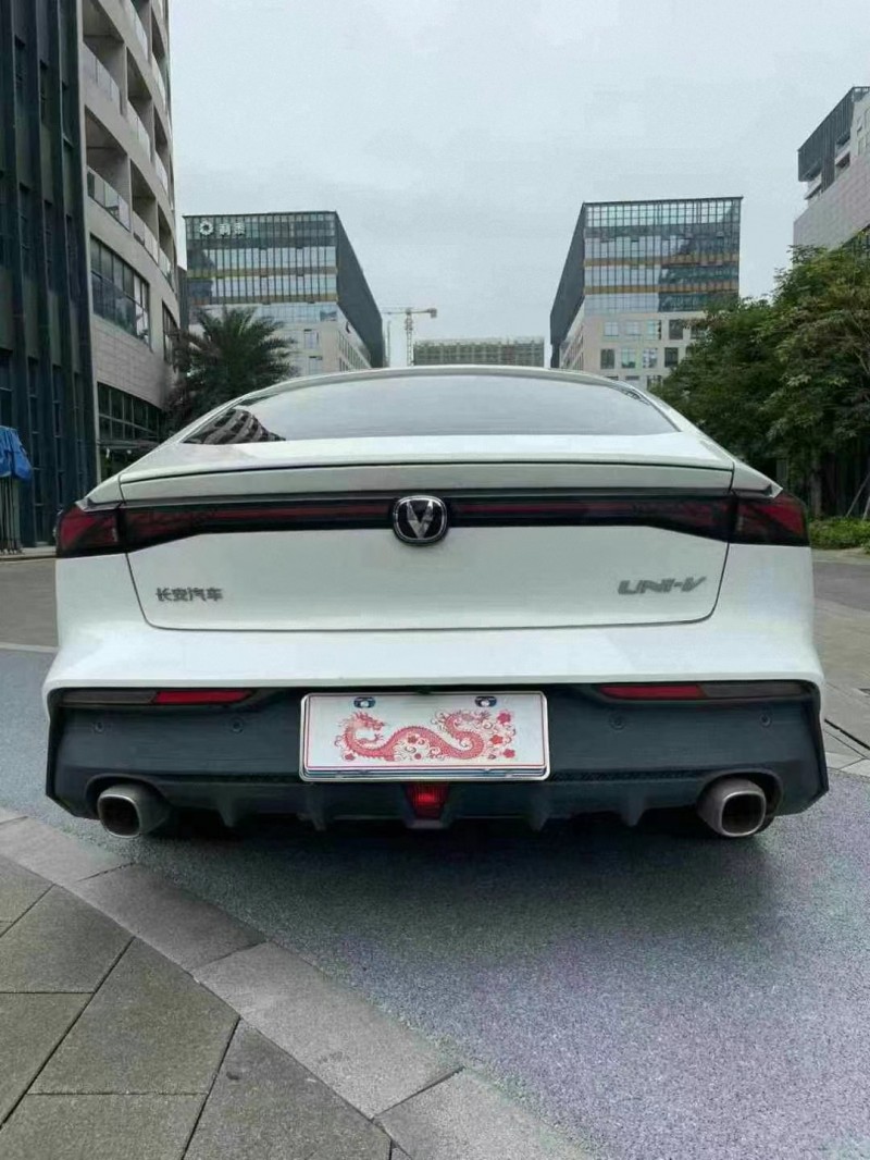 佛山23年长安汽车UNI-V8