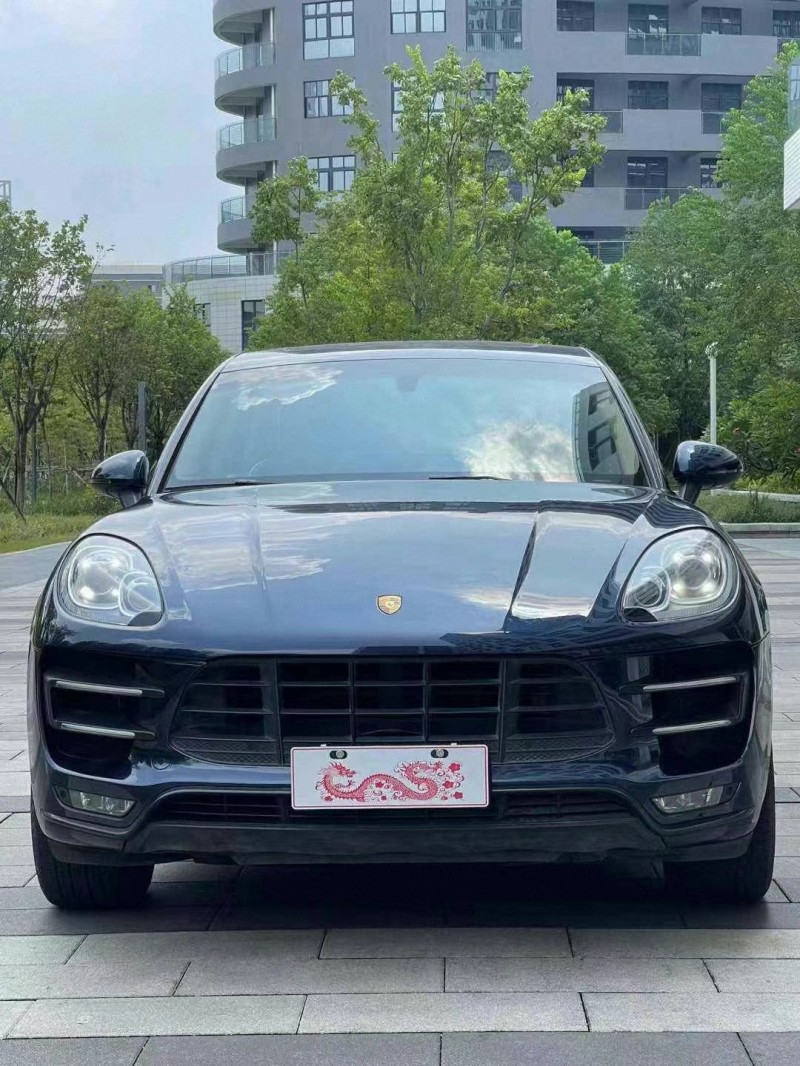 佛山15年保时捷Macan1