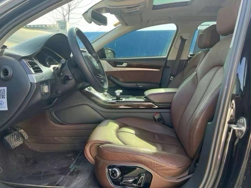 济宁15年奥迪A8L6