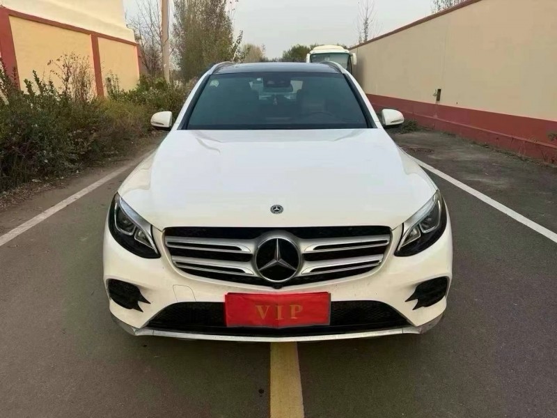 济宁19年奔驰GLC1