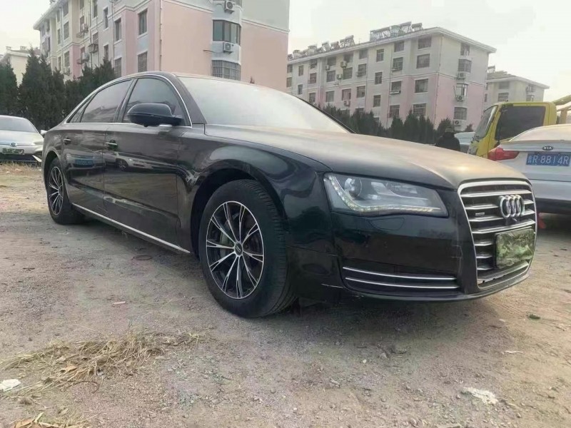 济宁12年奥迪A8L3