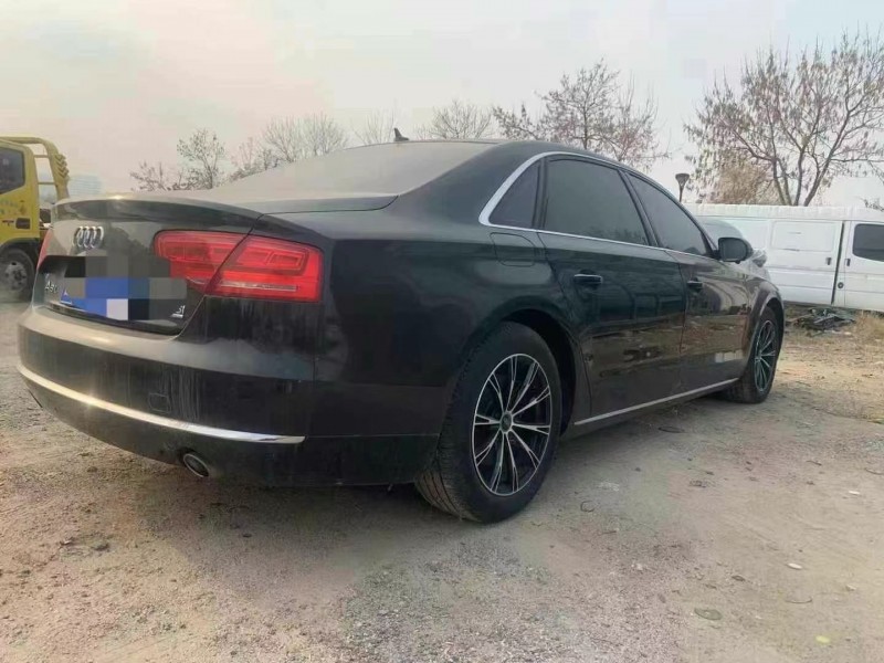 济宁12年奥迪A8L4