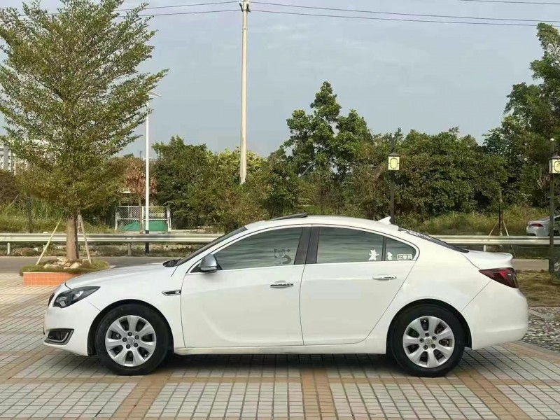 佛山17年别克君威5