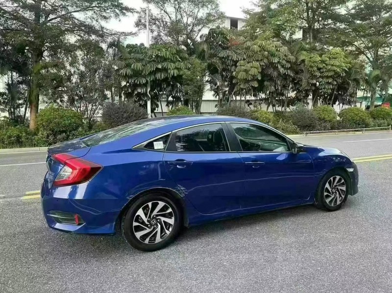 广州17年本田思域5