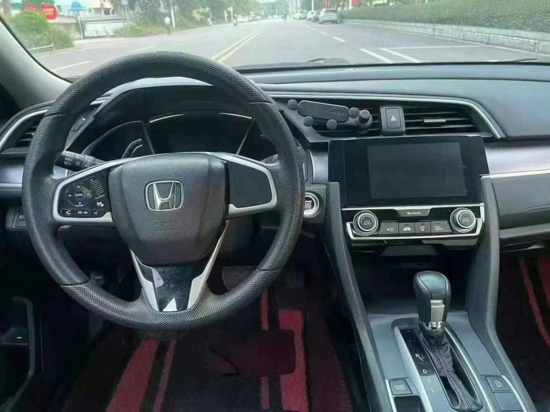 广州17年本田思域8